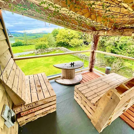 Unique Hot-tub With Balcony Views Chalet *